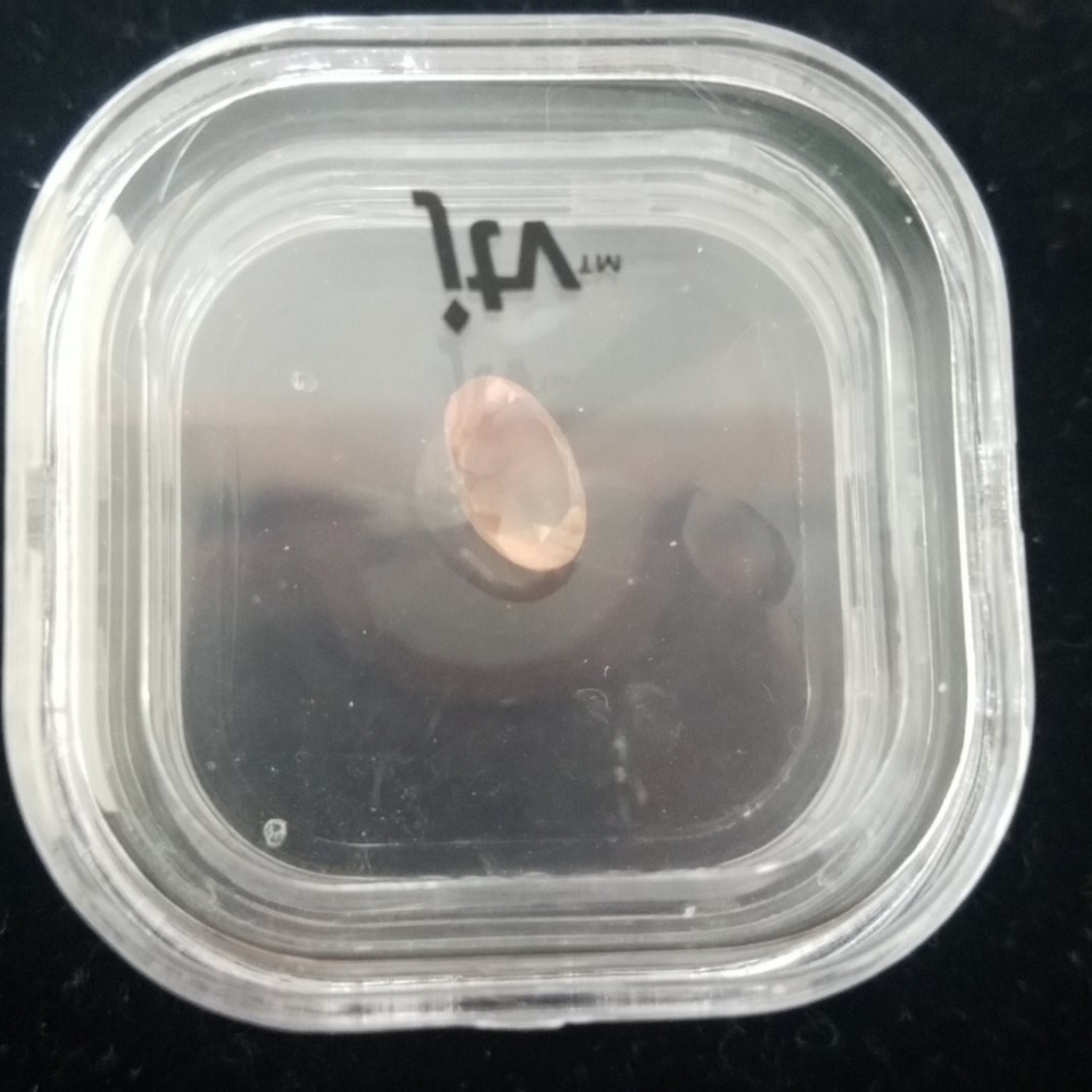 Peach stone loose stone